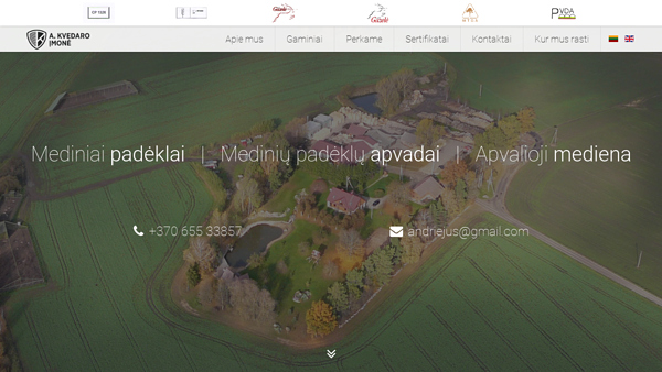 Perkame padėklus
